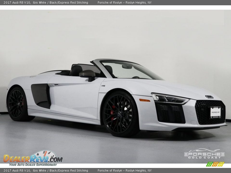 Front 3/4 View of 2017 Audi R8 V10 Photo #1