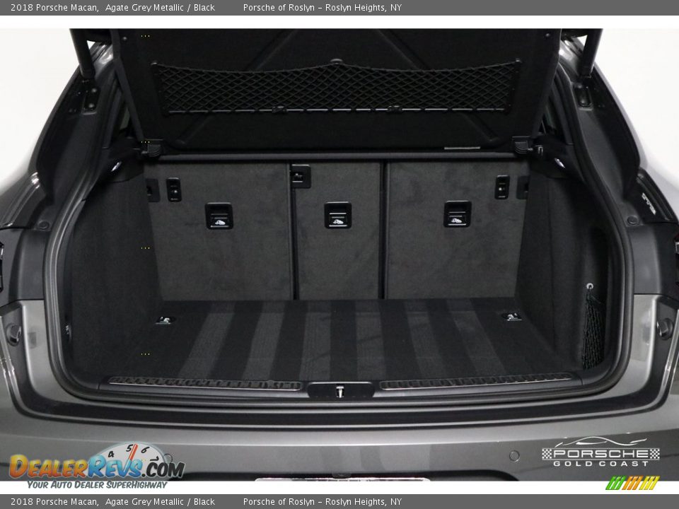 2018 Porsche Macan Agate Grey Metallic / Black Photo #8