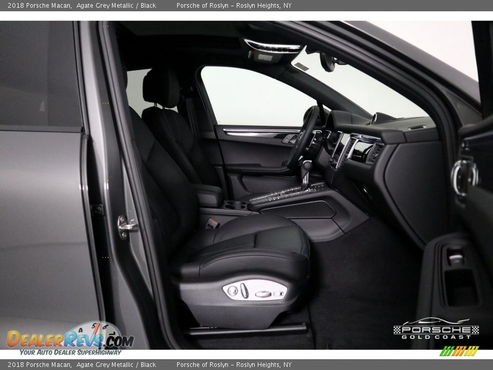 2018 Porsche Macan Agate Grey Metallic / Black Photo #23