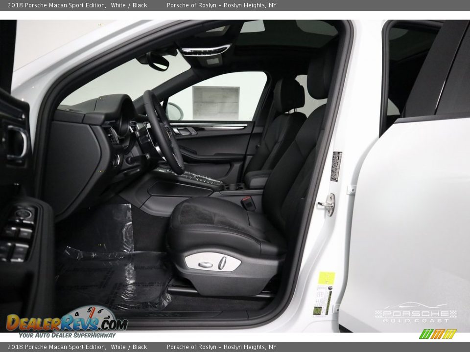 2018 Porsche Macan Sport Edition White / Black Photo #13