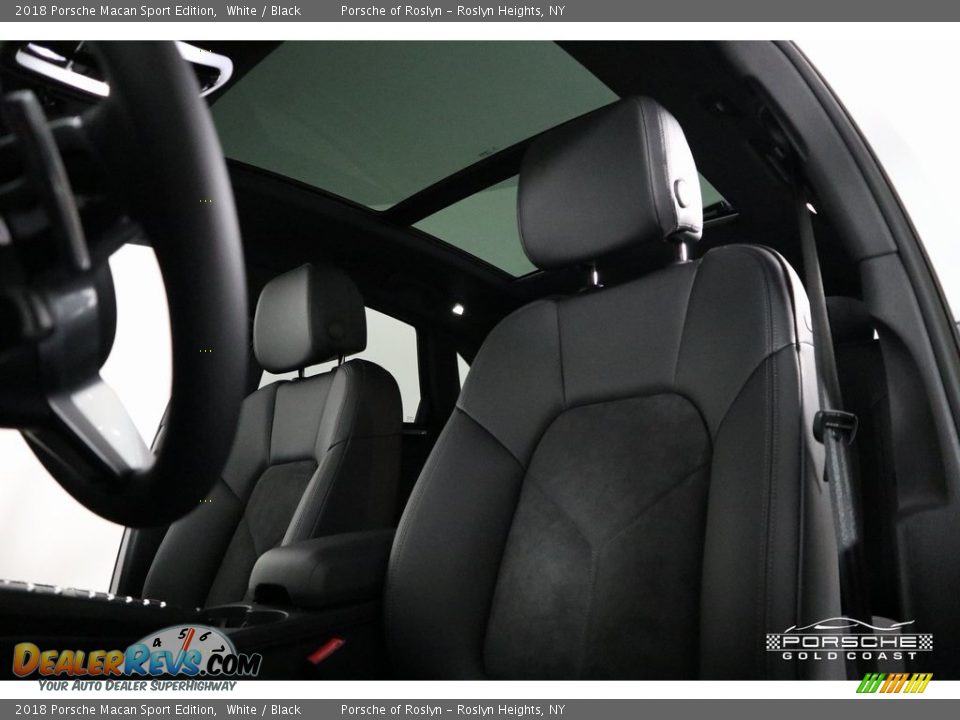 2018 Porsche Macan Sport Edition White / Black Photo #22