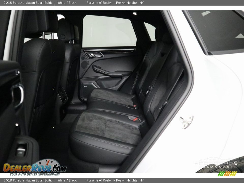 2018 Porsche Macan Sport Edition White / Black Photo #25