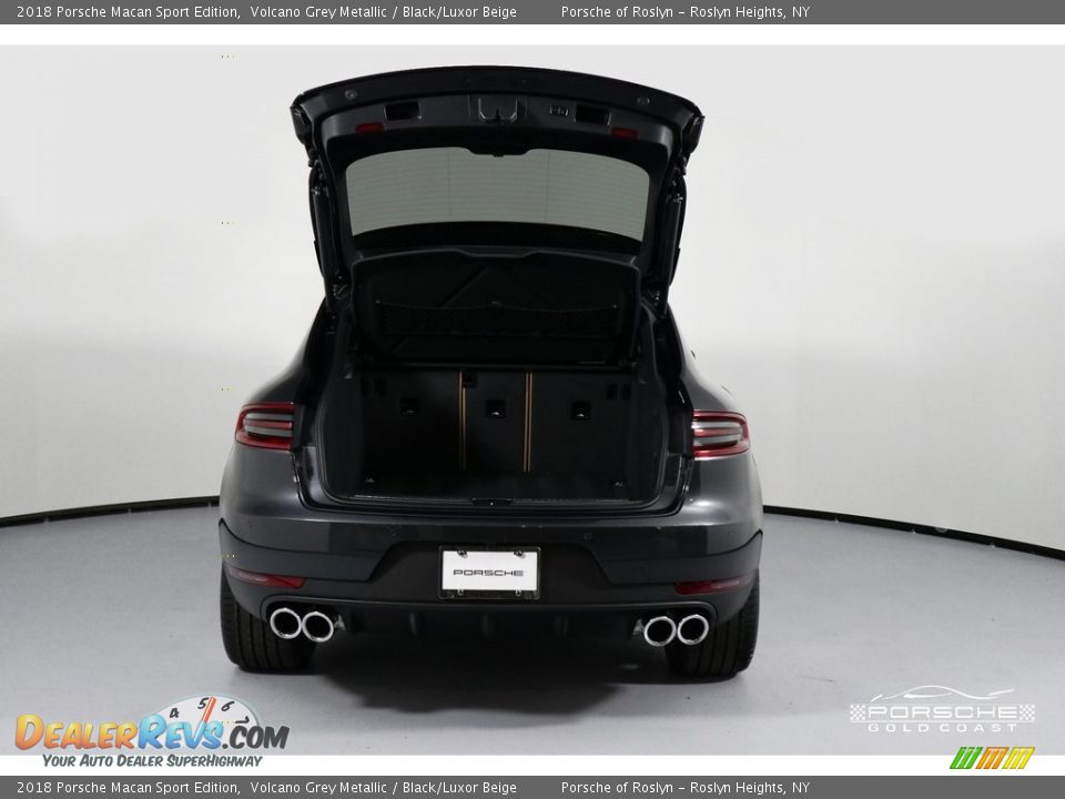 2018 Porsche Macan Sport Edition Volcano Grey Metallic / Black/Luxor Beige Photo #7
