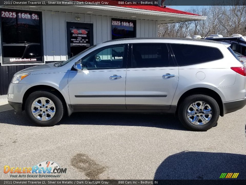 2011 Chevrolet Traverse LS Silver Ice Metallic / Dark Gray/Light Gray Photo #3