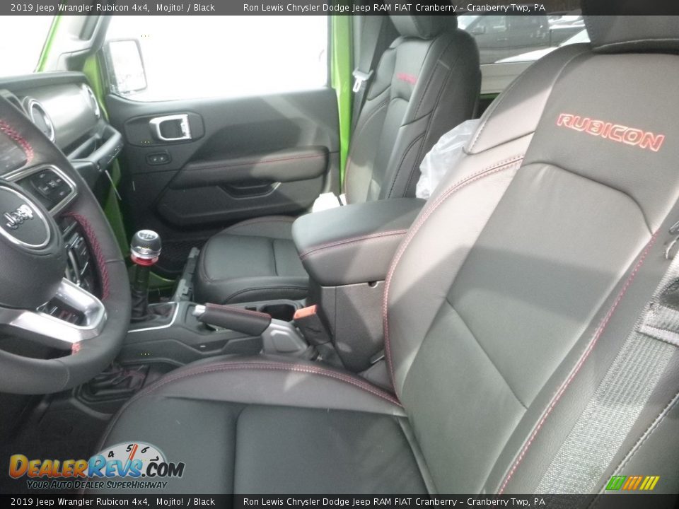 Front Seat of 2019 Jeep Wrangler Rubicon 4x4 Photo #13