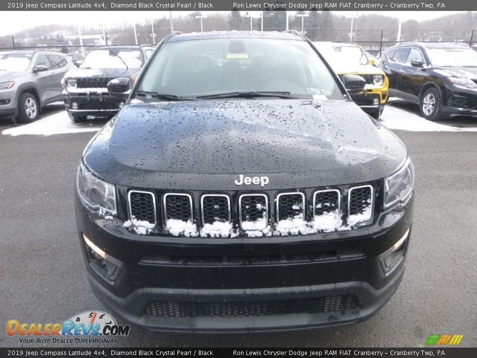 2019 Jeep Compass Latitude 4x4 Diamond Black Crystal Pearl / Black Photo #9