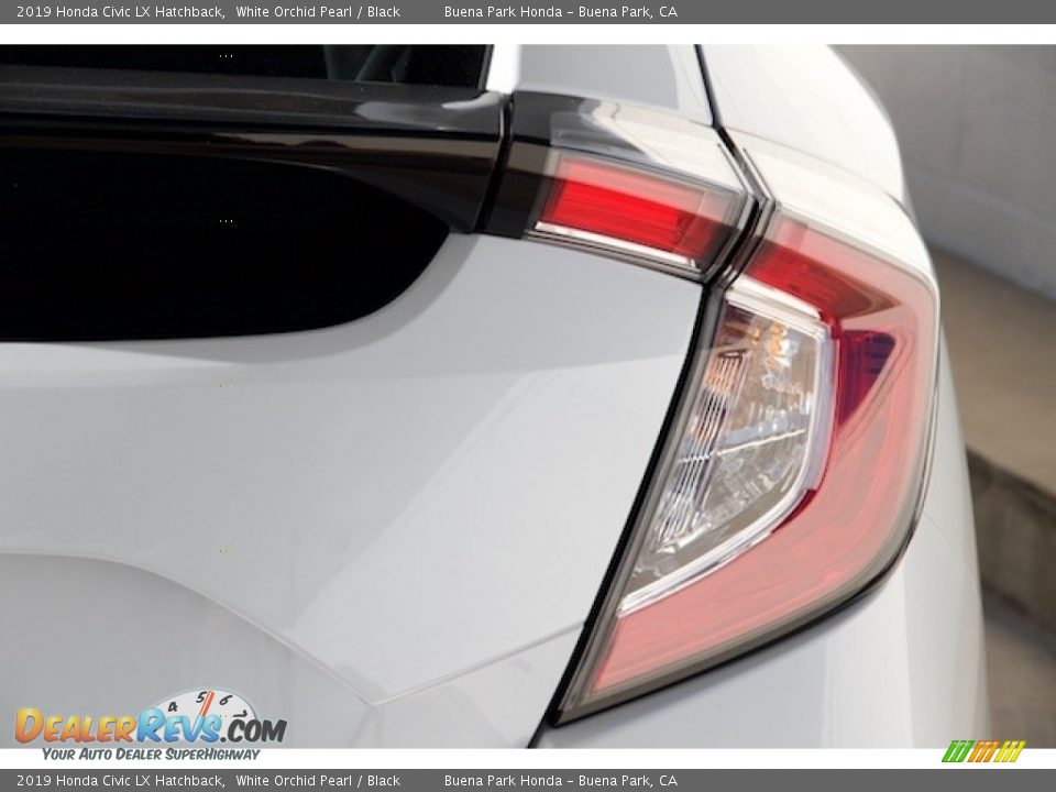 2019 Honda Civic LX Hatchback White Orchid Pearl / Black Photo #4