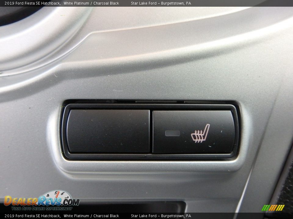 2019 Ford Fiesta SE Hatchback White Platinum / Charcoal Black Photo #19
