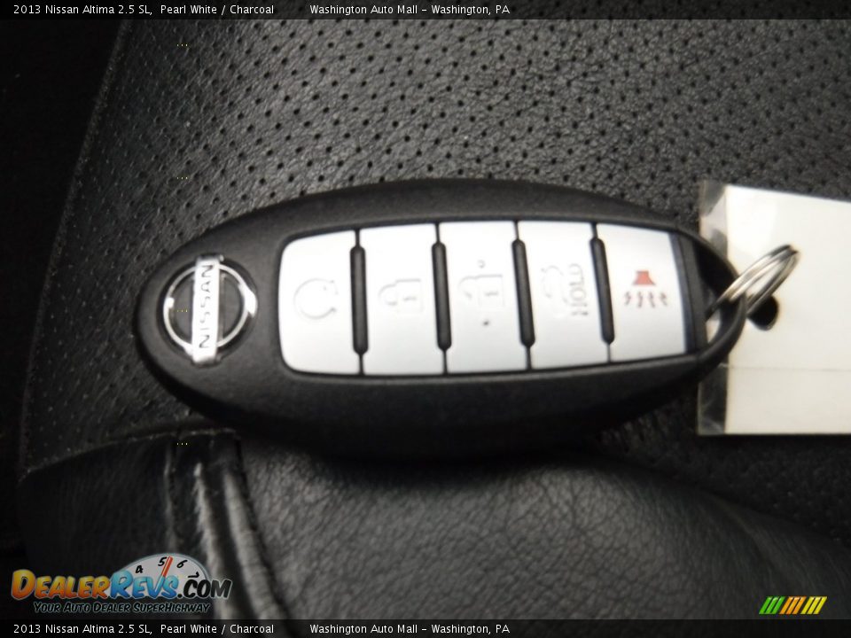 2013 Nissan Altima 2.5 SL Pearl White / Charcoal Photo #25