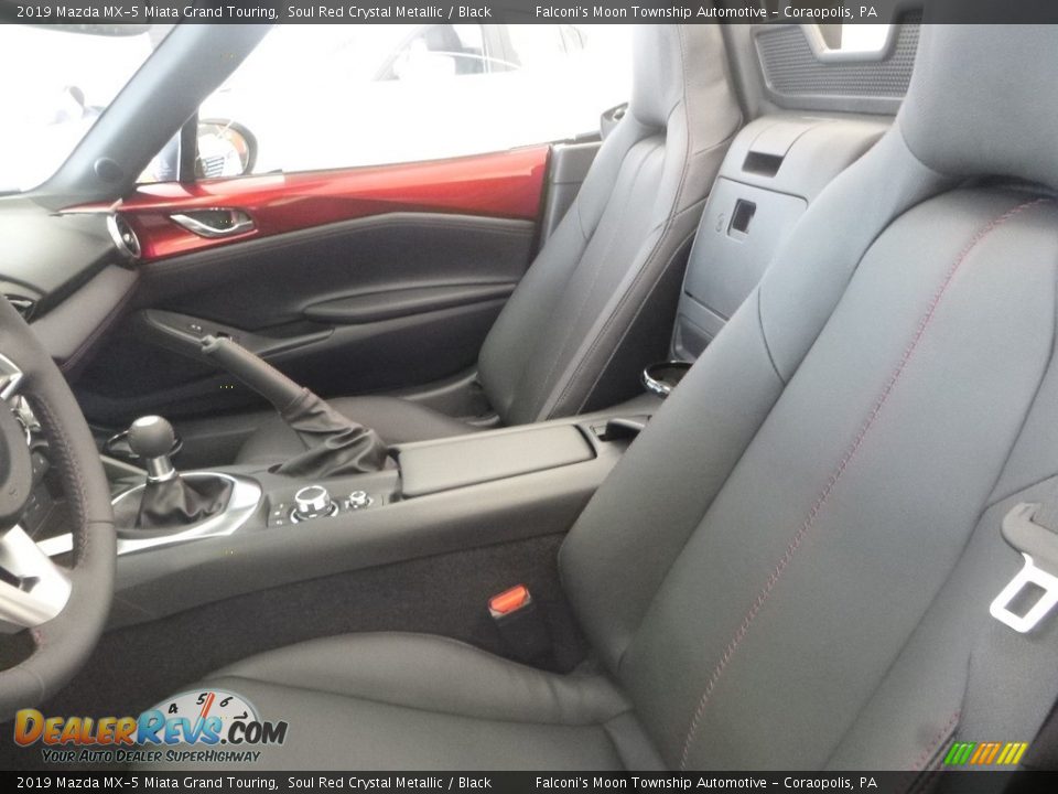 Front Seat of 2019 Mazda MX-5 Miata Grand Touring Photo #11
