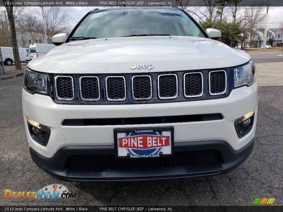 2019 Jeep Compass Latitude 4x4 White / Black Photo #2
