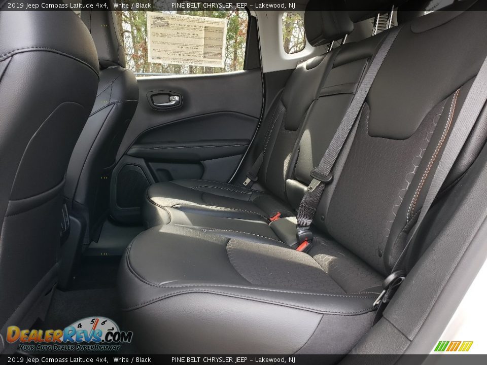 2019 Jeep Compass Latitude 4x4 White / Black Photo #6