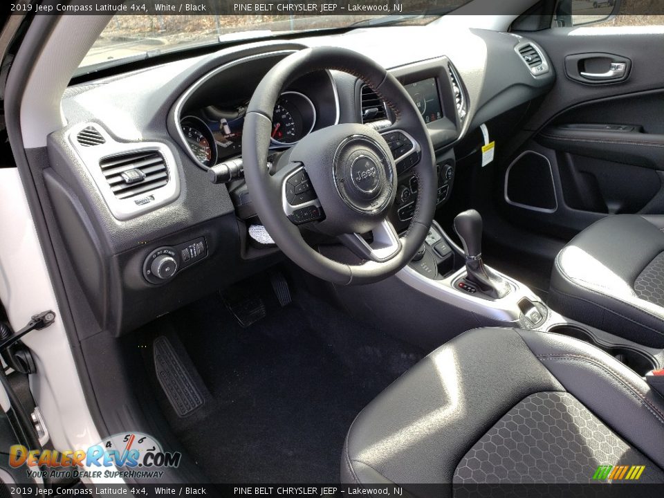 2019 Jeep Compass Latitude 4x4 White / Black Photo #7