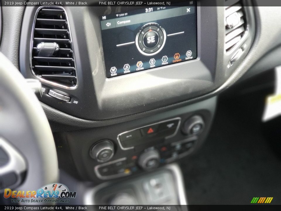 2019 Jeep Compass Latitude 4x4 White / Black Photo #10