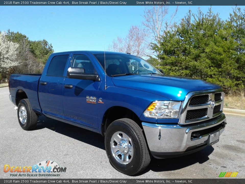 2018 Ram 2500 Tradesman Crew Cab 4x4 Blue Streak Pearl / Black/Diesel Gray Photo #4