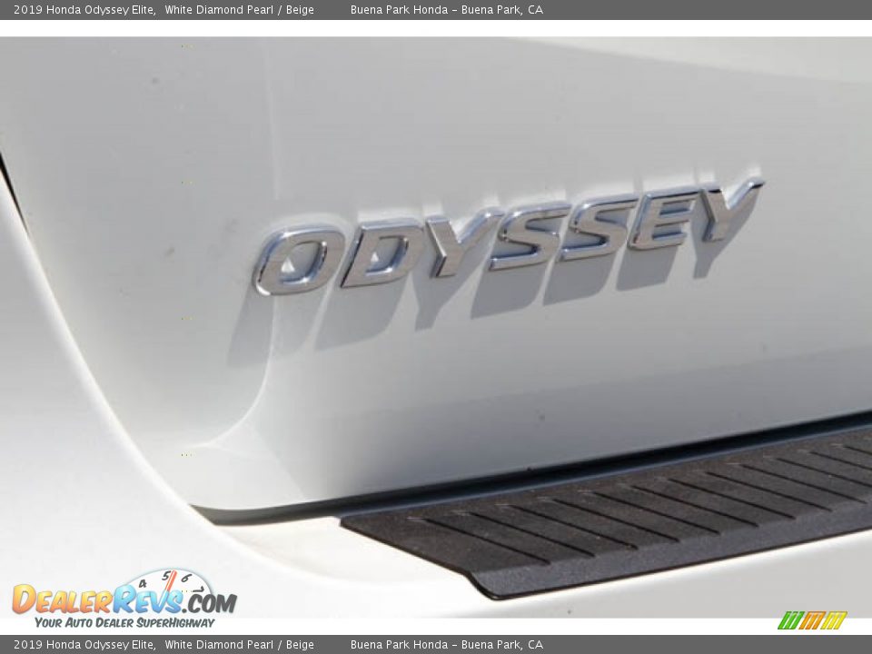 2019 Honda Odyssey Elite White Diamond Pearl / Beige Photo #3