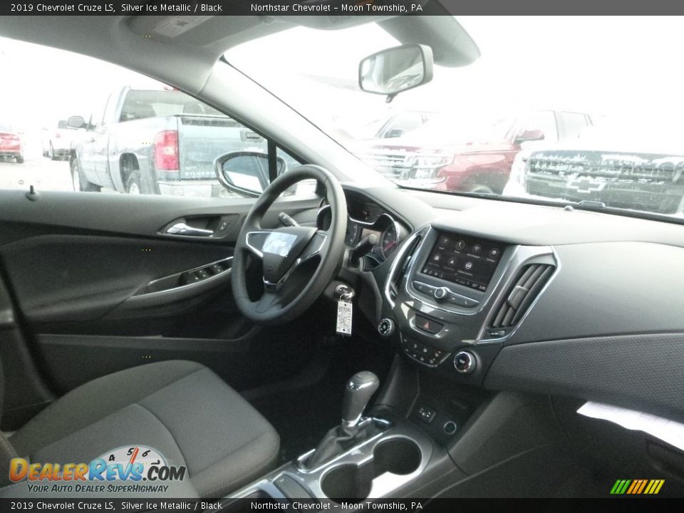 2019 Chevrolet Cruze LS Silver Ice Metallic / Black Photo #11