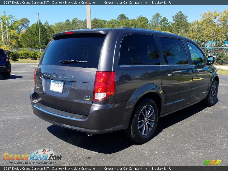 2017 Dodge Grand Caravan SXT Granite / Black/Light Graystone Photo #5