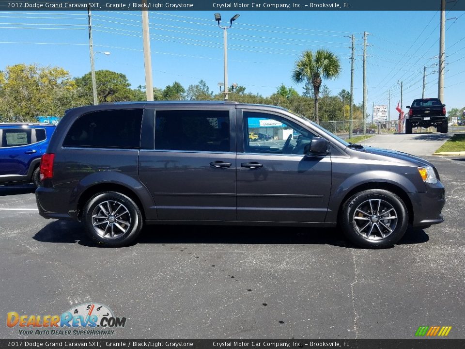 2017 Dodge Grand Caravan SXT Granite / Black/Light Graystone Photo #6
