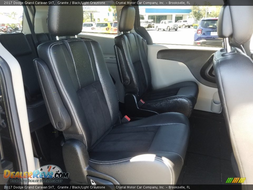 2017 Dodge Grand Caravan SXT Granite / Black/Light Graystone Photo #12