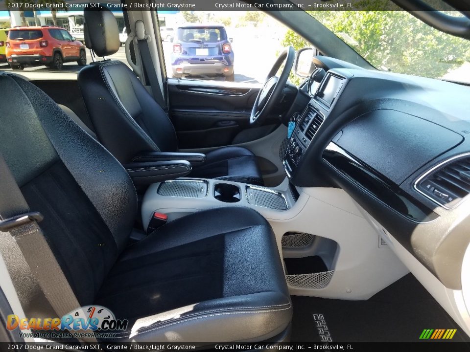2017 Dodge Grand Caravan SXT Granite / Black/Light Graystone Photo #13