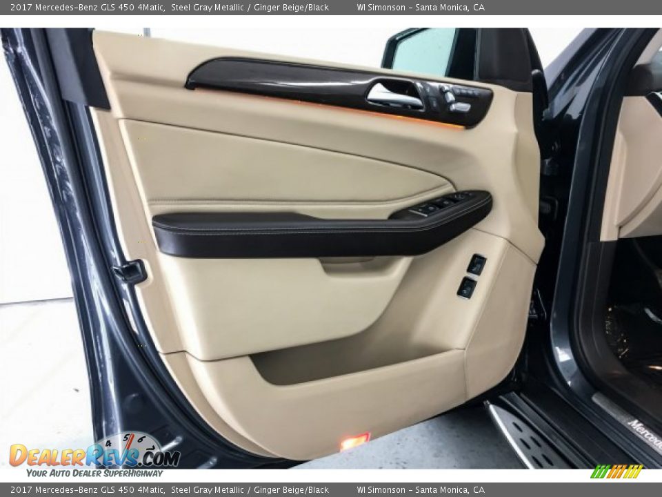 Door Panel of 2017 Mercedes-Benz GLS 450 4Matic Photo #25