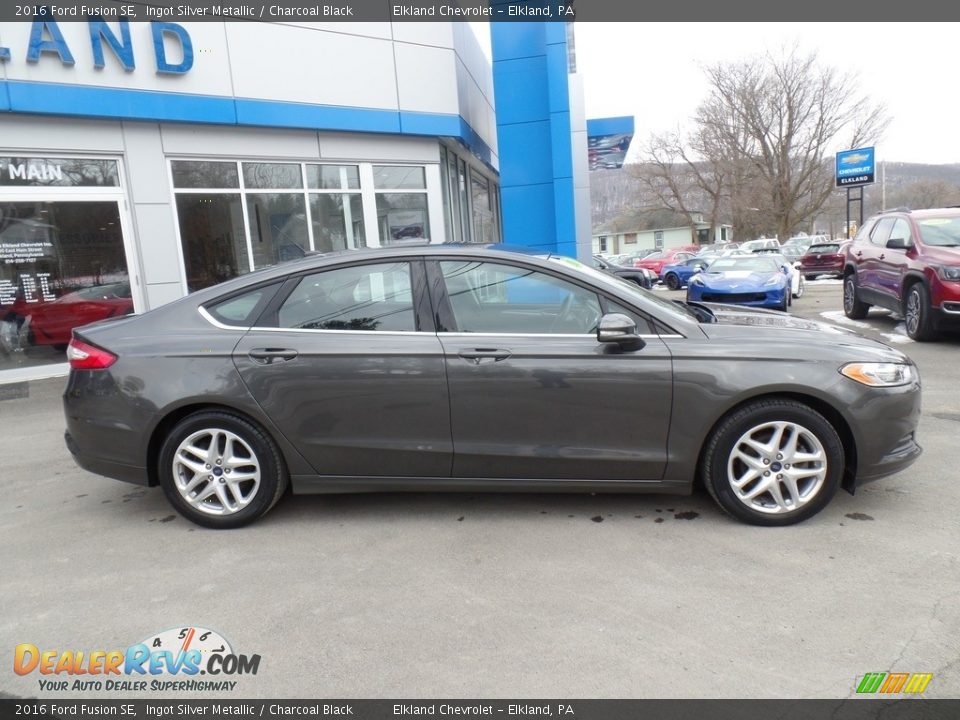 2016 Ford Fusion SE Ingot Silver Metallic / Charcoal Black Photo #4