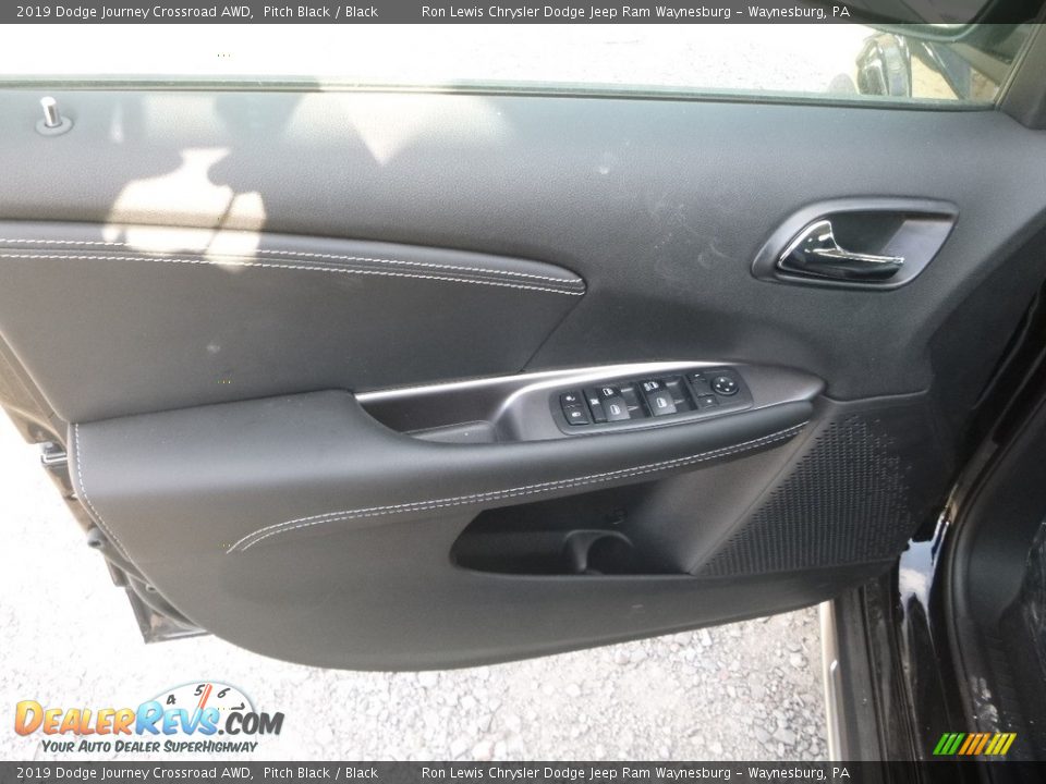 2019 Dodge Journey Crossroad AWD Pitch Black / Black Photo #16