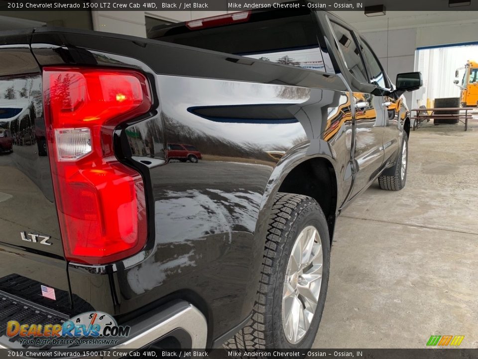 2019 Chevrolet Silverado 1500 LTZ Crew Cab 4WD Black / Jet Black Photo #8