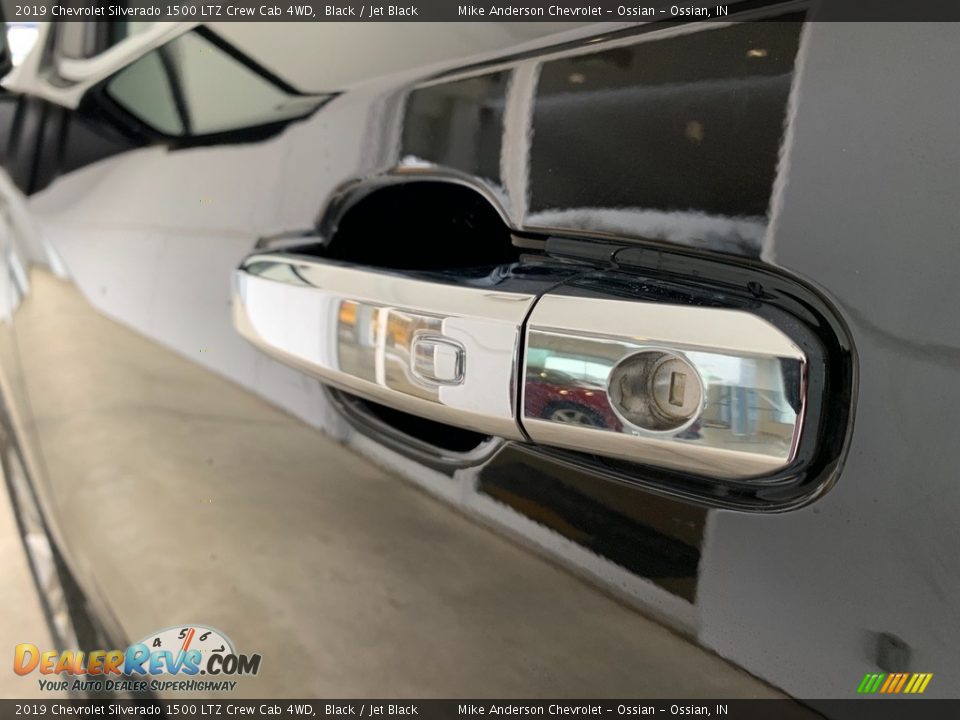 2019 Chevrolet Silverado 1500 LTZ Crew Cab 4WD Black / Jet Black Photo #16
