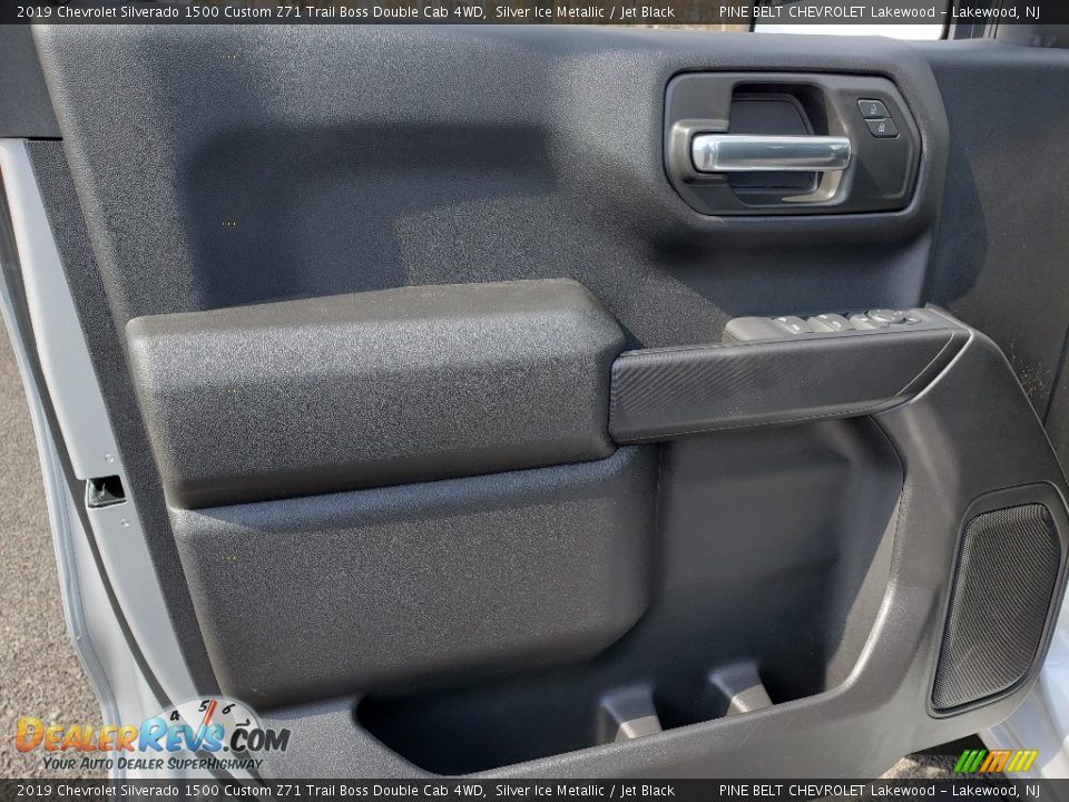 2019 Chevrolet Silverado 1500 Custom Z71 Trail Boss Double Cab 4WD Silver Ice Metallic / Jet Black Photo #8