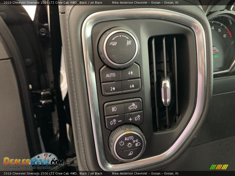 2019 Chevrolet Silverado 1500 LTZ Crew Cab 4WD Black / Jet Black Photo #34