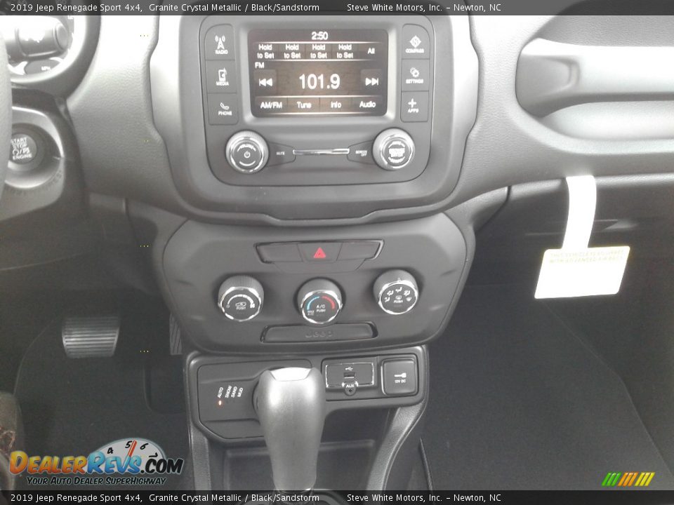 2019 Jeep Renegade Sport 4x4 Granite Crystal Metallic / Black/Sandstorm Photo #19
