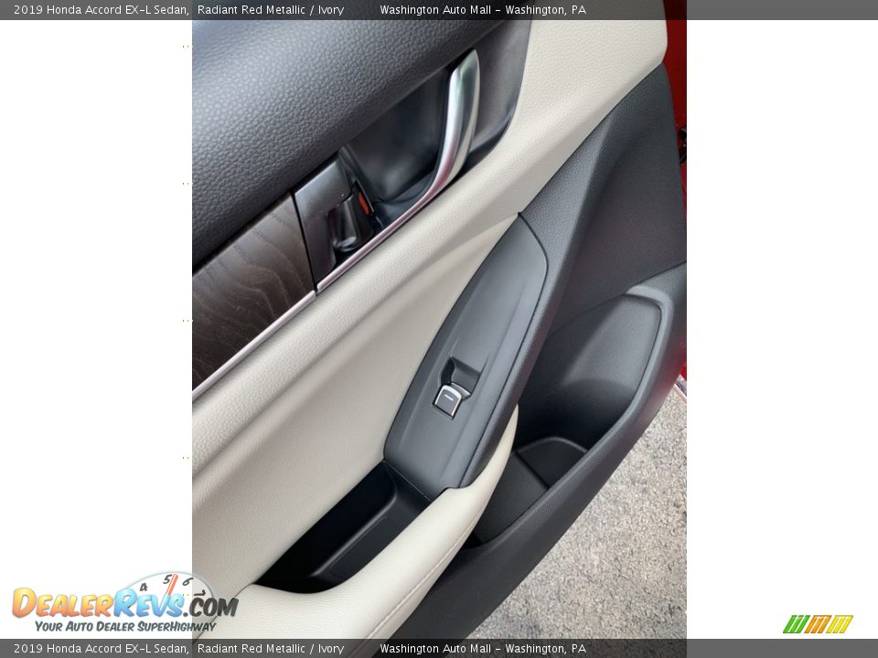 2019 Honda Accord EX-L Sedan Radiant Red Metallic / Ivory Photo #17