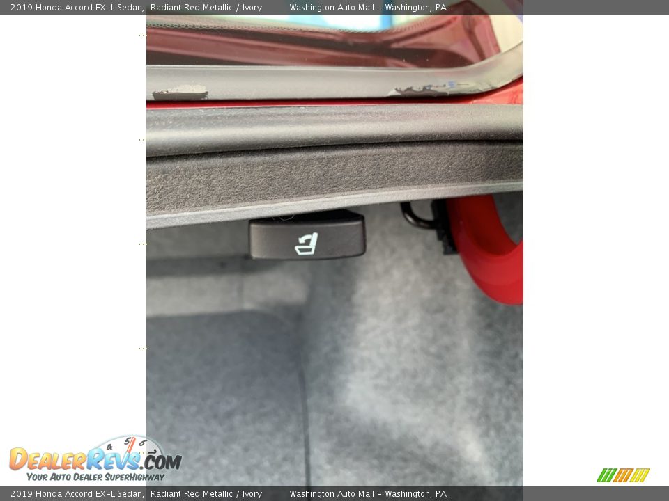 2019 Honda Accord EX-L Sedan Radiant Red Metallic / Ivory Photo #22