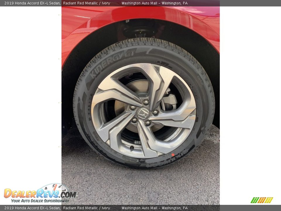 2019 Honda Accord EX-L Sedan Radiant Red Metallic / Ivory Photo #32