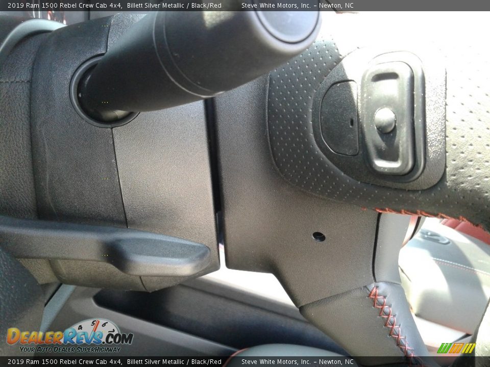 2019 Ram 1500 Rebel Crew Cab 4x4 Billett Silver Metallic / Black/Red Photo #17