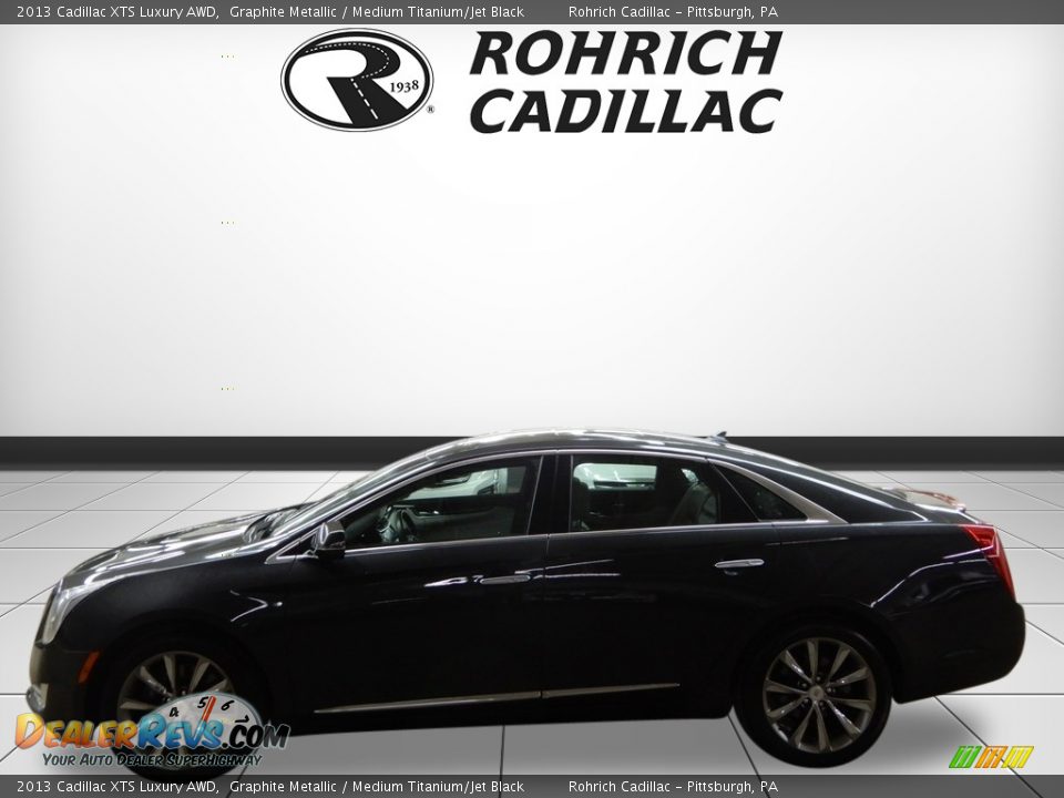 2013 Cadillac XTS Luxury AWD Graphite Metallic / Medium Titanium/Jet Black Photo #2