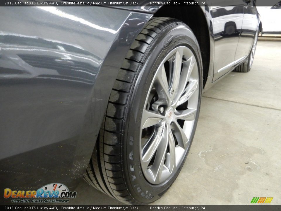 2013 Cadillac XTS Luxury AWD Graphite Metallic / Medium Titanium/Jet Black Photo #12