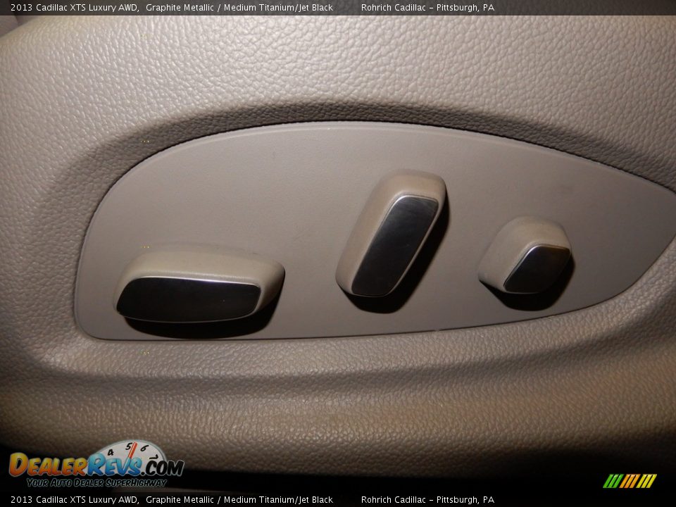 2013 Cadillac XTS Luxury AWD Graphite Metallic / Medium Titanium/Jet Black Photo #23