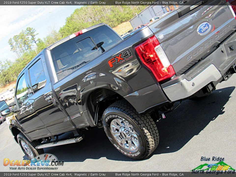 2019 Ford F250 Super Duty XLT Crew Cab 4x4 Magnetic / Earth Gray Photo #35