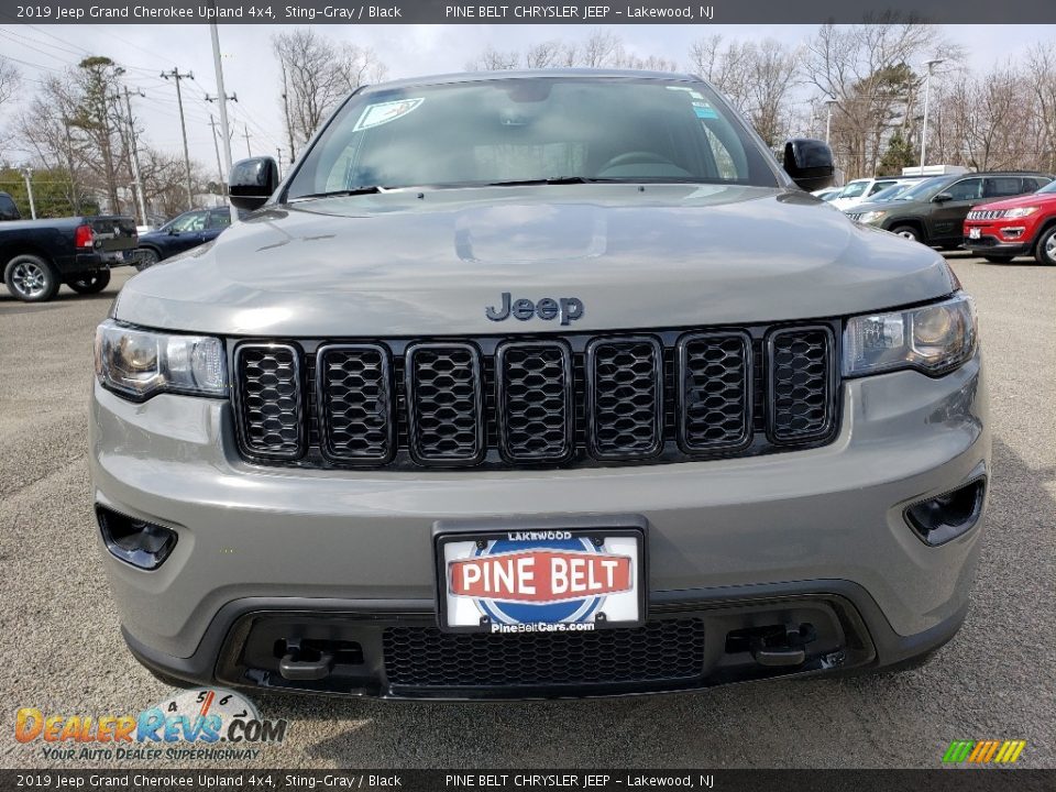 2019 Jeep Grand Cherokee Upland 4x4 Sting-Gray / Black Photo #2