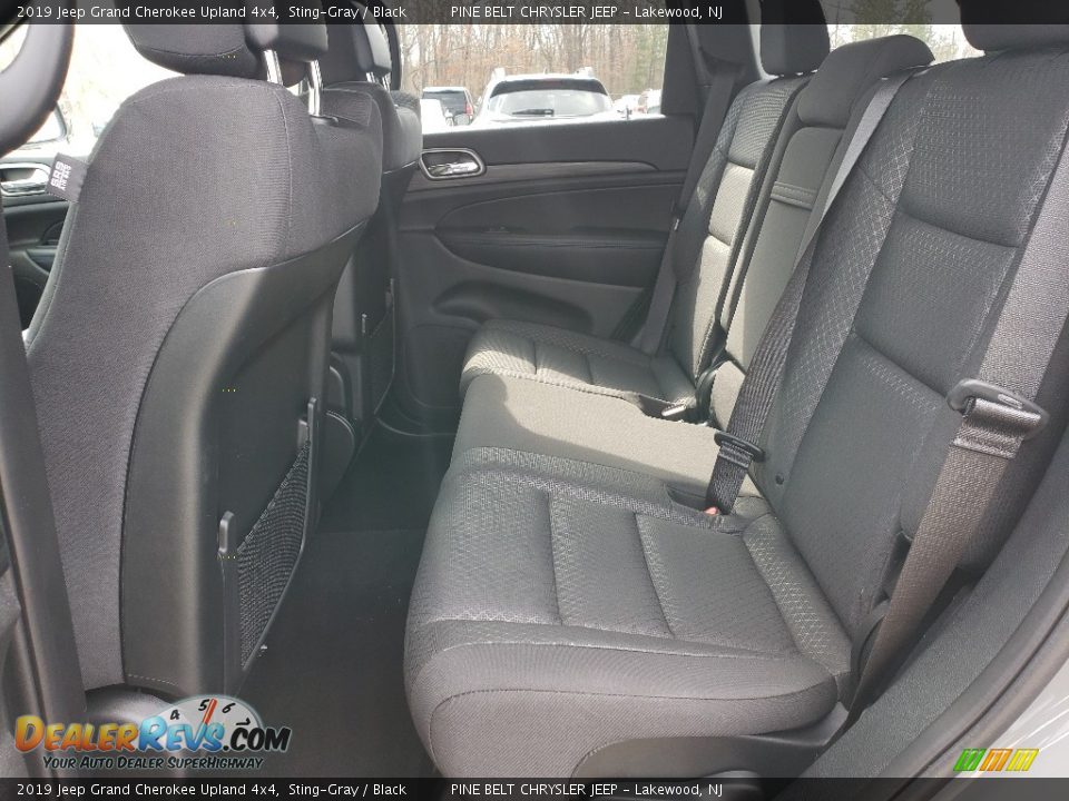 2019 Jeep Grand Cherokee Upland 4x4 Sting-Gray / Black Photo #6