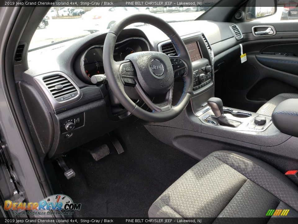 2019 Jeep Grand Cherokee Upland 4x4 Sting-Gray / Black Photo #7