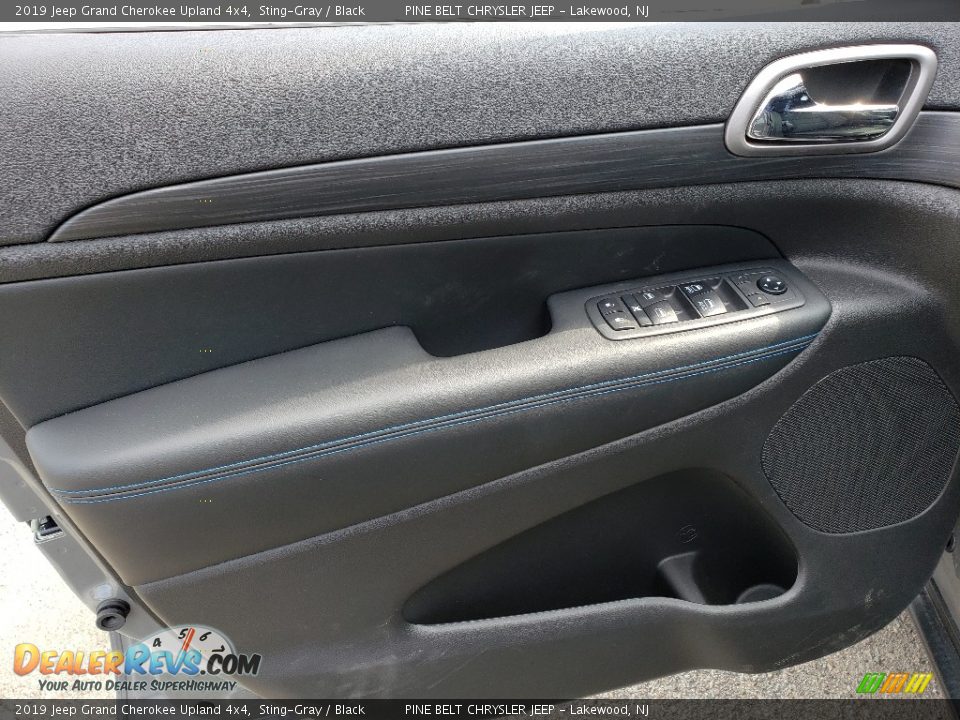 2019 Jeep Grand Cherokee Upland 4x4 Sting-Gray / Black Photo #8