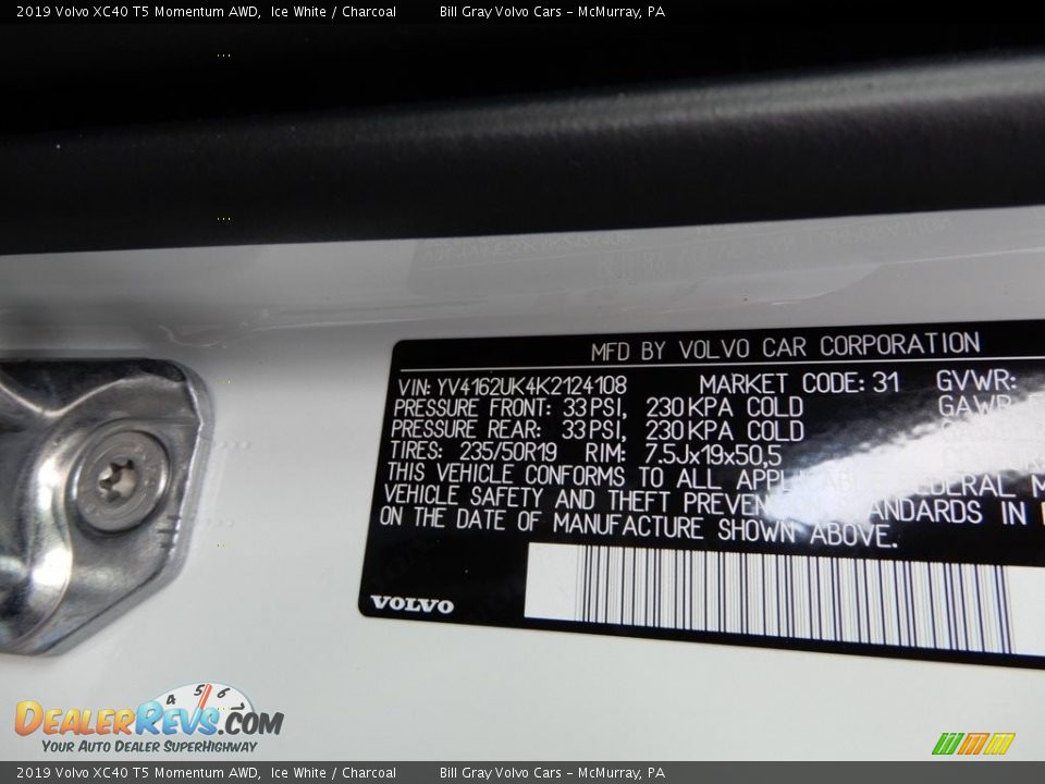 2019 Volvo XC40 T5 Momentum AWD Ice White / Charcoal Photo #11