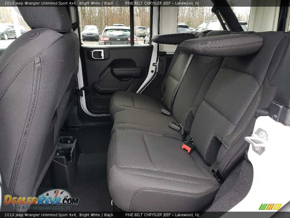 2019 Jeep Wrangler Unlimited Sport 4x4 Bright White / Black Photo #6