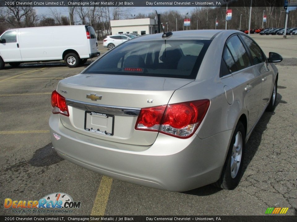 2016 Chevrolet Cruze Limited LT Champagne Silver Metallic / Jet Black Photo #9