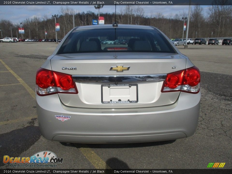 2016 Chevrolet Cruze Limited LT Champagne Silver Metallic / Jet Black Photo #11