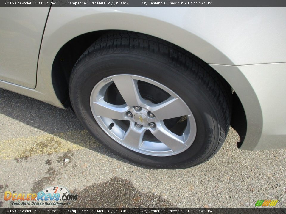 2016 Chevrolet Cruze Limited LT Champagne Silver Metallic / Jet Black Photo #13